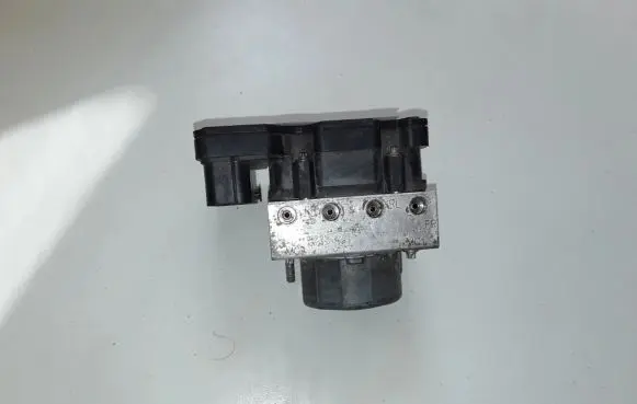 Toyota Aygo AB10 ABS Pump 445100H020