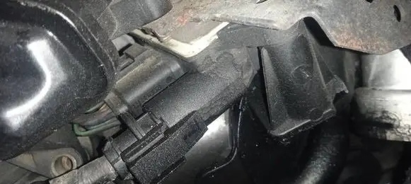 Glow plug pre-heat relay