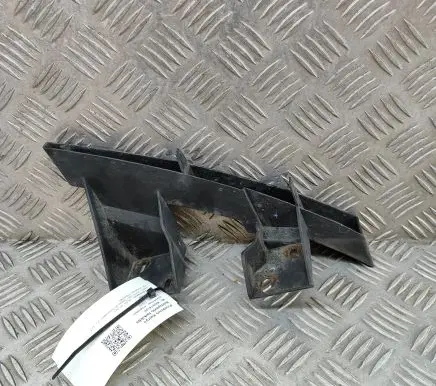 Audi Q7 4L Front bumper mounting bracket 4L0807333