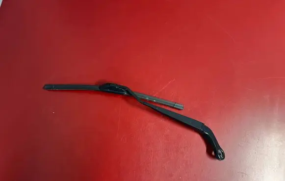 Mini One - Cooper F56 F55 Front wiper blade arm 7335475