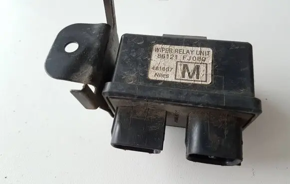 Subaru XV Window wiper relay 86121FJ000 481667