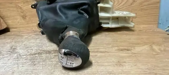 Mazda 6 Gear shifter/selector GR1LC