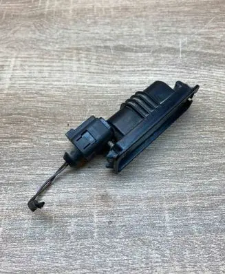 Volkswagen Polo Number plate light 1J6943021B WithPlug