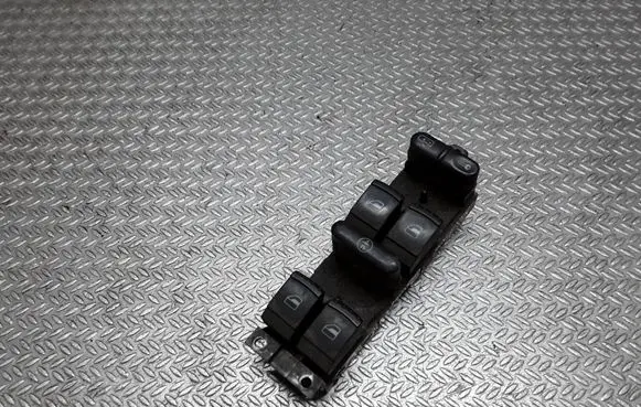 Volkswagen Golf IV Electric window control switch 1J4959857