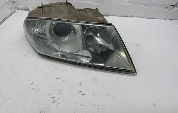Skoda Octavia Mk2 (1Z) Headlight/headlamp 