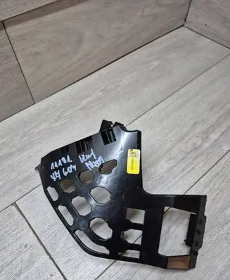 BMW X7 G07 Front bumper mounting bracket 9881245