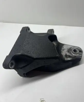 Lexus IS 220D-250-350 Engine mounting bracket