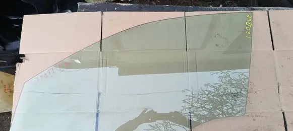 Hyundai i20 (GB IB) Front door window glass four-door 