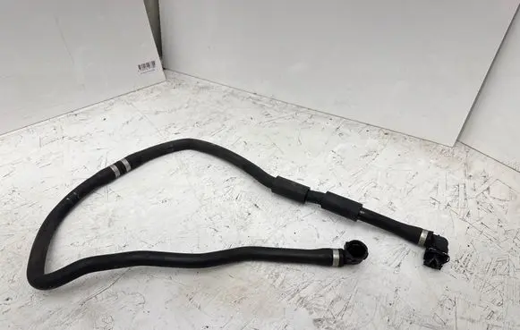 BMW 4 F36 Gran coupe Engine coolant pipe/hose 8375796