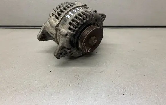 Nissan Almera N16 Generator/alternator 23100BN300