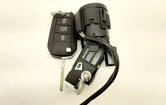 Peugeot 308 Ignition lock 9663123380 9674001080