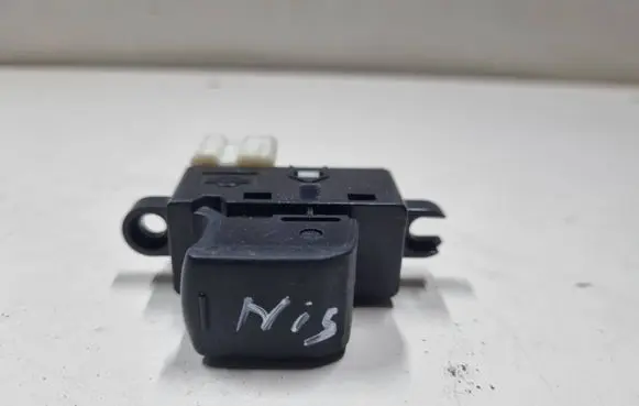 Nissan Murano Z50 Electric window control switch 25411BR00A Z611z
