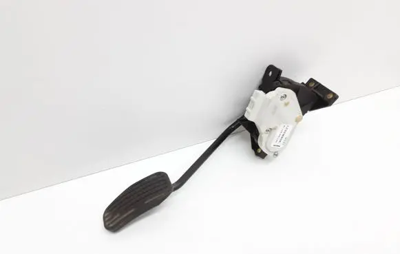 Volvo XC90 Accelerator throttle pedal 30683521