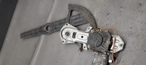 Peugeot 205 Front window lifting mechanism without motor
