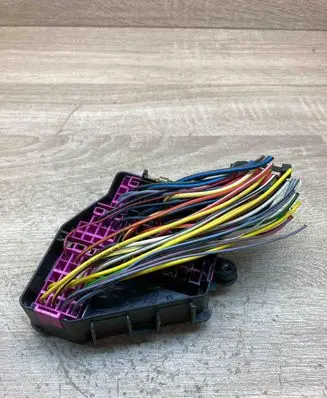 Audi A4 S4 B6 8E 8H Fuse module 8D1941824 2825747