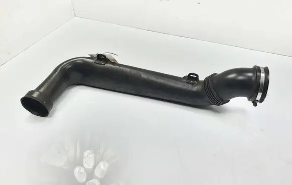 Land Rover Discovery 3 - LR3 Air intake hose/pipe PHD000603