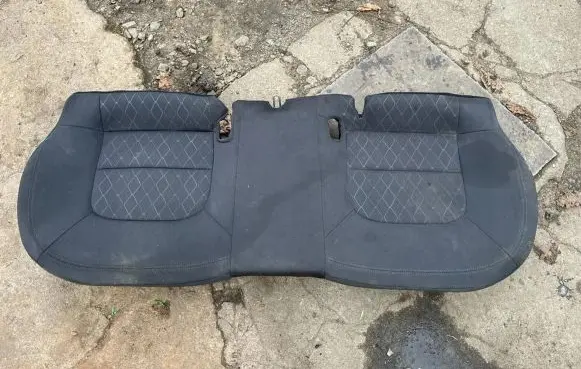 KIA Rio Second row seats 