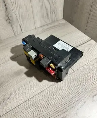 Mercedes-Benz CLK A209 C209 Fuse module 2095450201 5DK00848500
