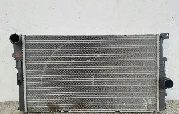 BMW 3 F30 F35 F31 Coolant radiator 7600520 17117600520 15272311