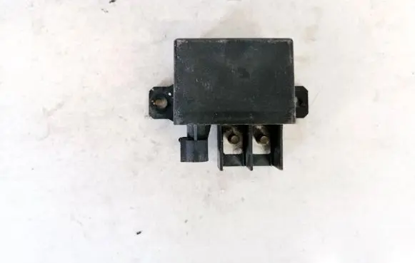 Mercedes-Benz E W211 Glow plug pre-heat relay A0025423819 Q03