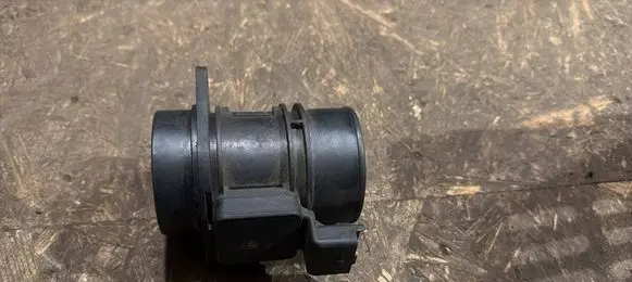 Volvo S40, V40 Mass air flow meter 7700114778