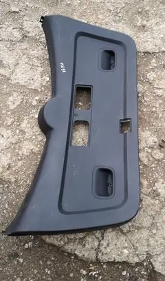 Tailgate trim