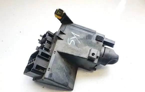 Mercedes-Benz E W210 Light switch 2105450104