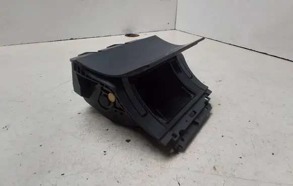 Skoda Octavia Mk2 (1Z) Car ashtray 1Z1863077A 1Z1857962B