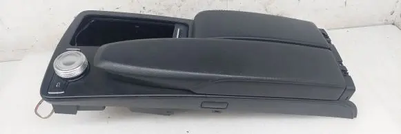 Mercedes-Benz E W212 Armrest A2046800639 HLWZG2 00050325100