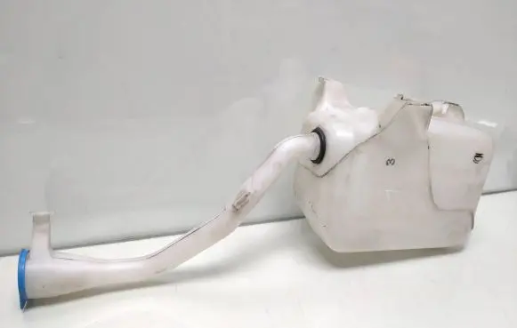 Honda FR-V Windshield washer fluid reservoir/tank
