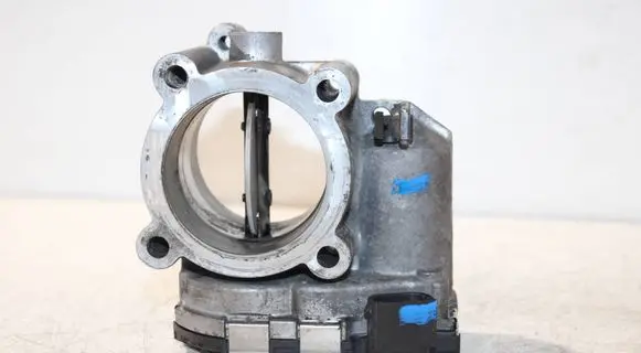 Mercedes-Benz Vito Viano W639 Throttle valve A6420900270
