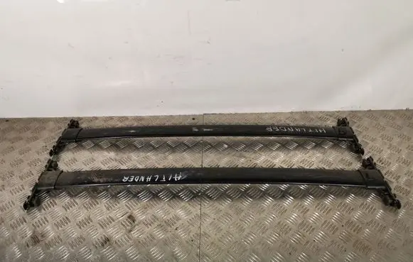 Toyota Highlander XU20 Roof transverse bars on the 