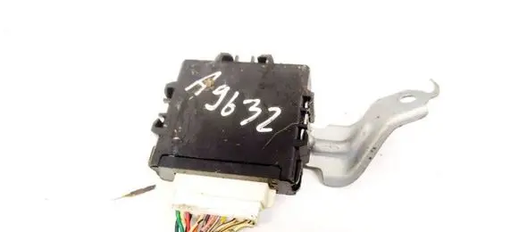 Toyota Auris 150 Light module LCM 8996012090 89960-12090
