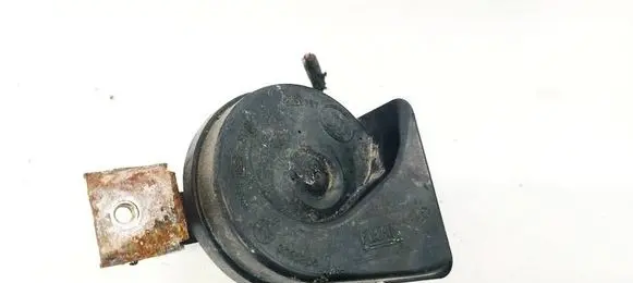 Volvo S60 Horn signal E30055306