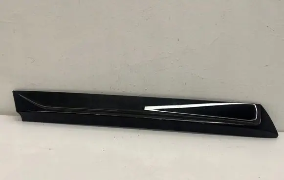 Audi Q7 4M Tailgate trim 4M0854872