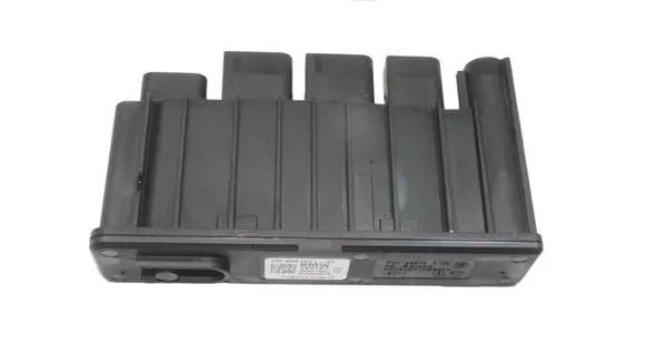 BMW 1 F40 Current control relay 8661071