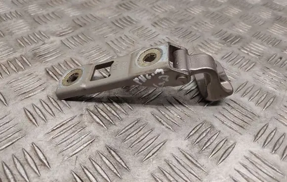 Chrysler Pacifica Tailgate/trunk/boot hinge 68229150
