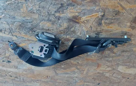 Mercedes-Benz Sprinter W906 Front seatbelt 601384300 9068600485
