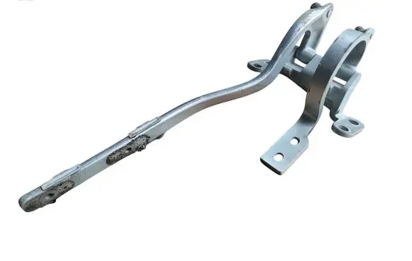 Volkswagen Touareg I Tailgate/trunk/boot hinge 7L6827302B