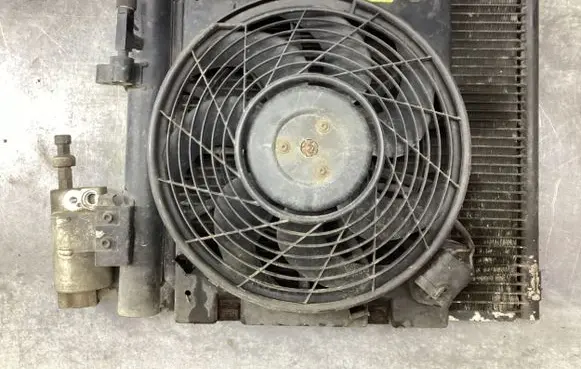 A/C cooling radiator (condenser)