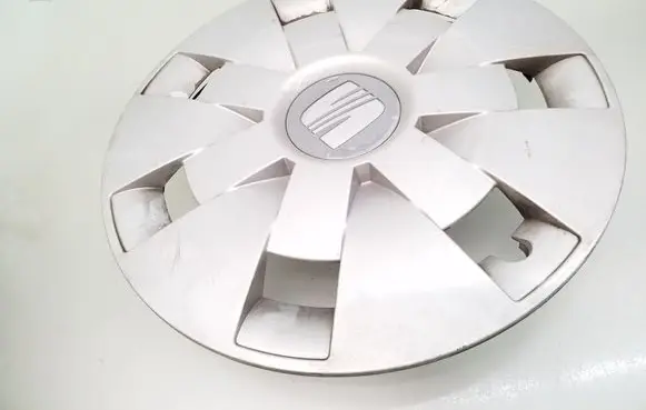 Seat Ibiza IV (6J,6P) R14 wheel hub/cap/trim 6J0601147
