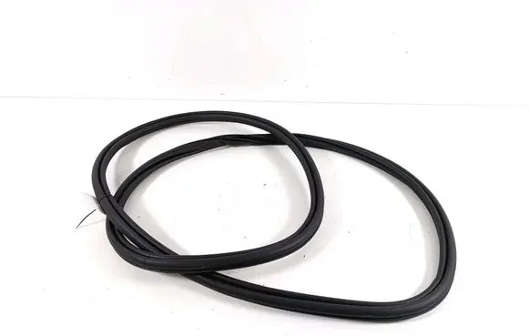 Volvo XC40 Front door rubber seal 