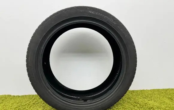 Audi Q7 4M R22 winter tire 