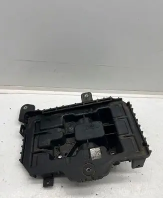 Hyundai Santa Fe Battery box tray 371502W100