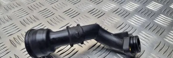 Subaru Forester SG Oil fill pipe 