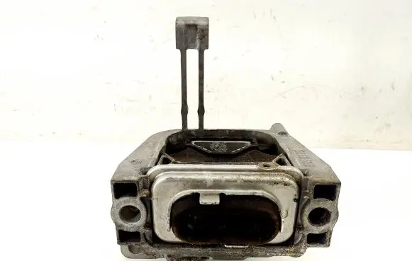 Volkswagen Golf VII Engine mount bracket 5Q0199262CR