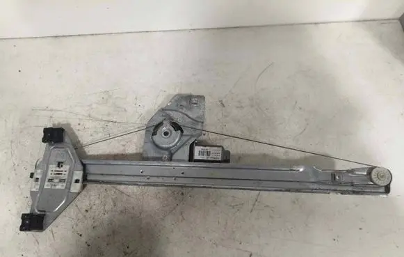 Citroen Berlingo Front door window regulator with motor 402104B