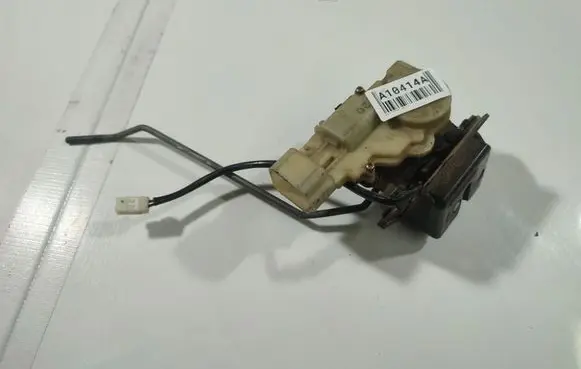 Mazda Premacy Engine bonnet/hood lock/catch 