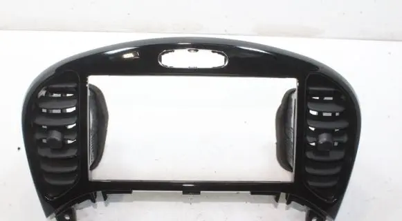 Nissan Juke II F16 Dashboard air vent grill cover trim 687511KE0A