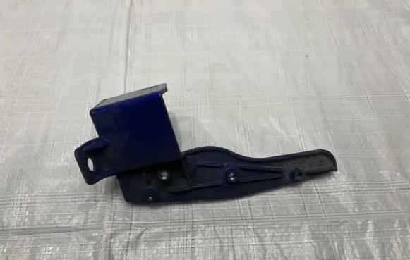 Jaguar F-Pace Fender mounting bracket HK83-16291-BC